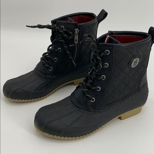 Tommy Hilfiger women’s 9 boots rubber rain black